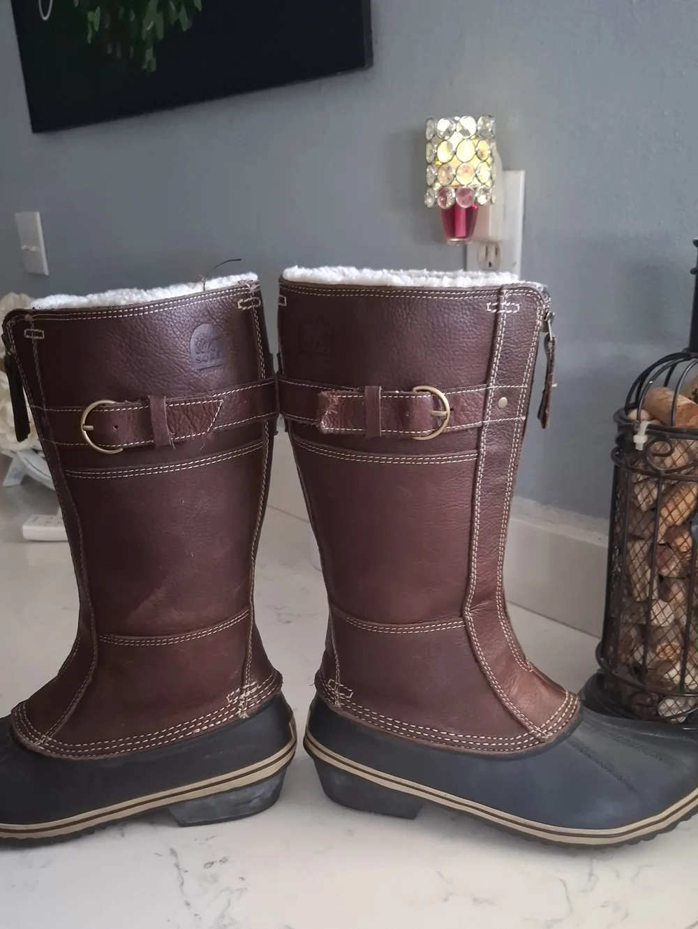 Sorel Wimens Brown and Black Waterproof Winter Zip-Front Boots